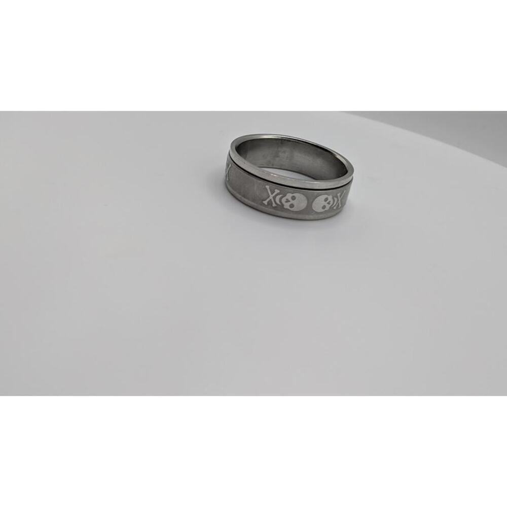 Men's Stainless Steel Skull and Crossbones Ring Size 12